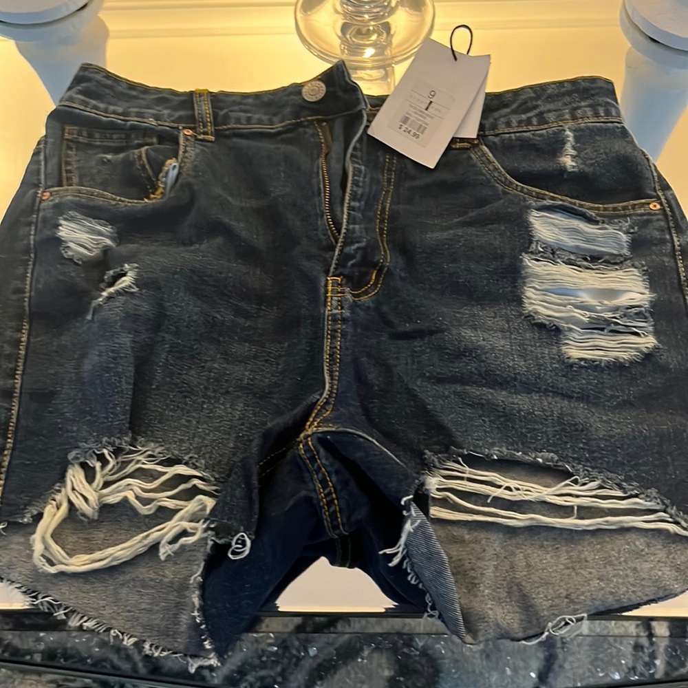 MOM Jean shorts